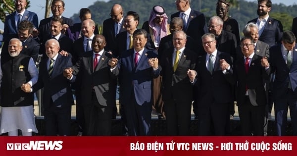 G20 retakes group photo due to lack of US, Canada, Italy leaders