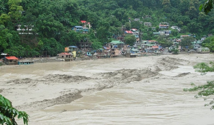 Las inundaciones repentinas dejan cientos de muertos y desaparecidos en la India. (Foto: Reuters)