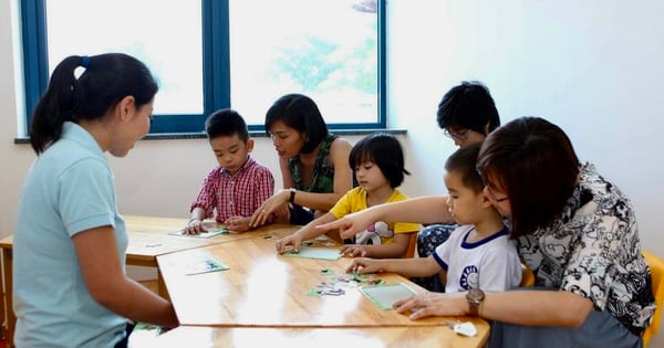 Früherziehung – Klassen, in denen Kinder bei ihren Eltern sitzen