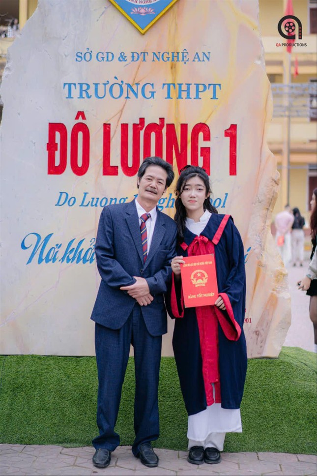 Valedictorian ជំនះទុក្ខលំបាក រូបថត ១