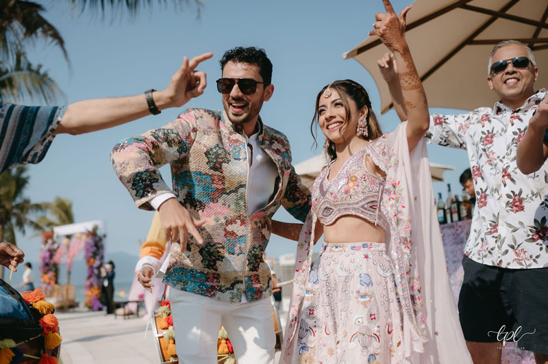 ダナンは、5つ星リゾートで結婚式を挙げるインド人カップルを継続的に歓迎している。