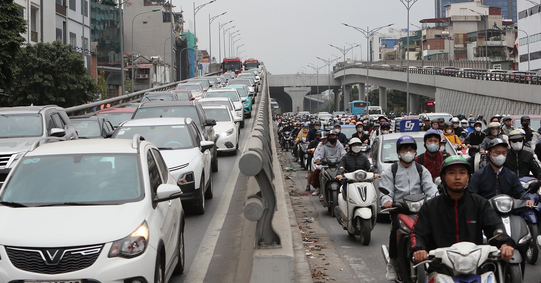 Hạn chế phương tiện ô nhiễm ở Ba Đình, Hoàn Kiếm, dân chưa biết phải đi lại thế nào?