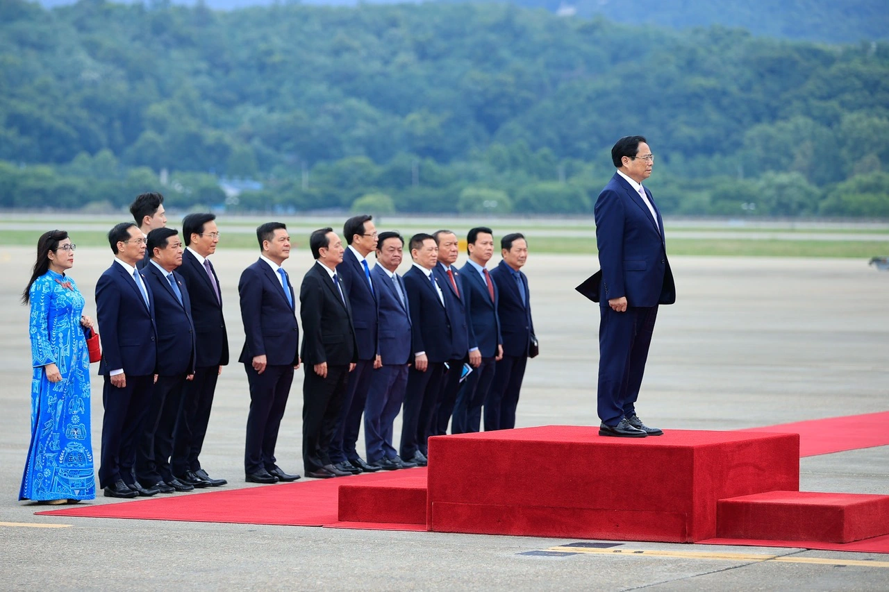 พิธีต้อนรับนายกรัฐมนตรี Pham Minh Chinh เยือนเกาหลีใต้