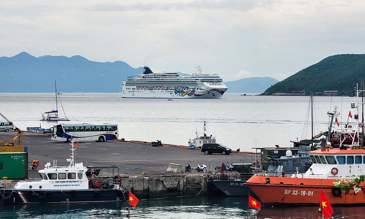 Le port de Nha Trang cesse de recevoir des navires de passagers nationaux pendant 6 mois