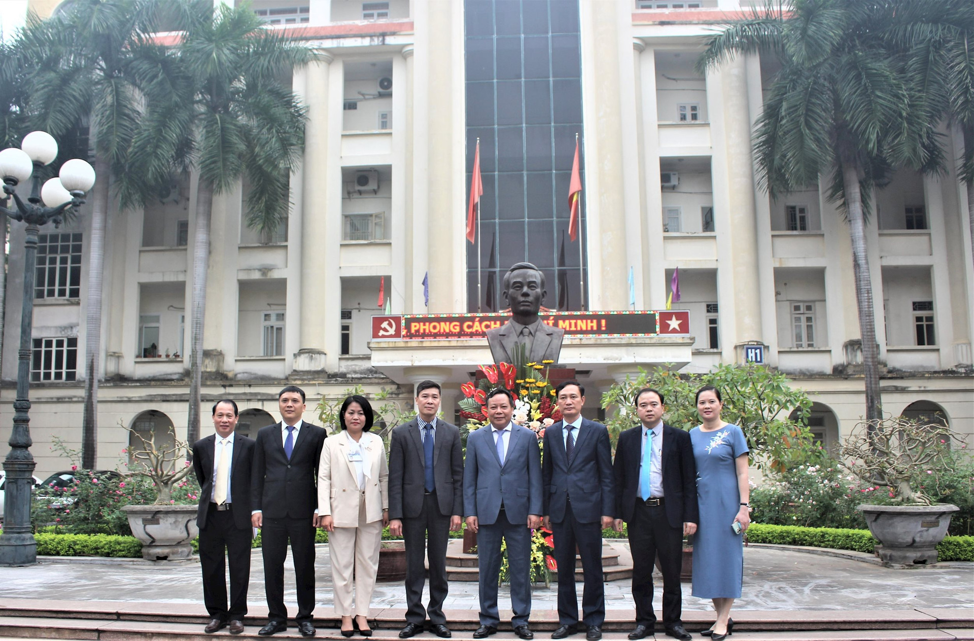 le-hong-phong.jpg