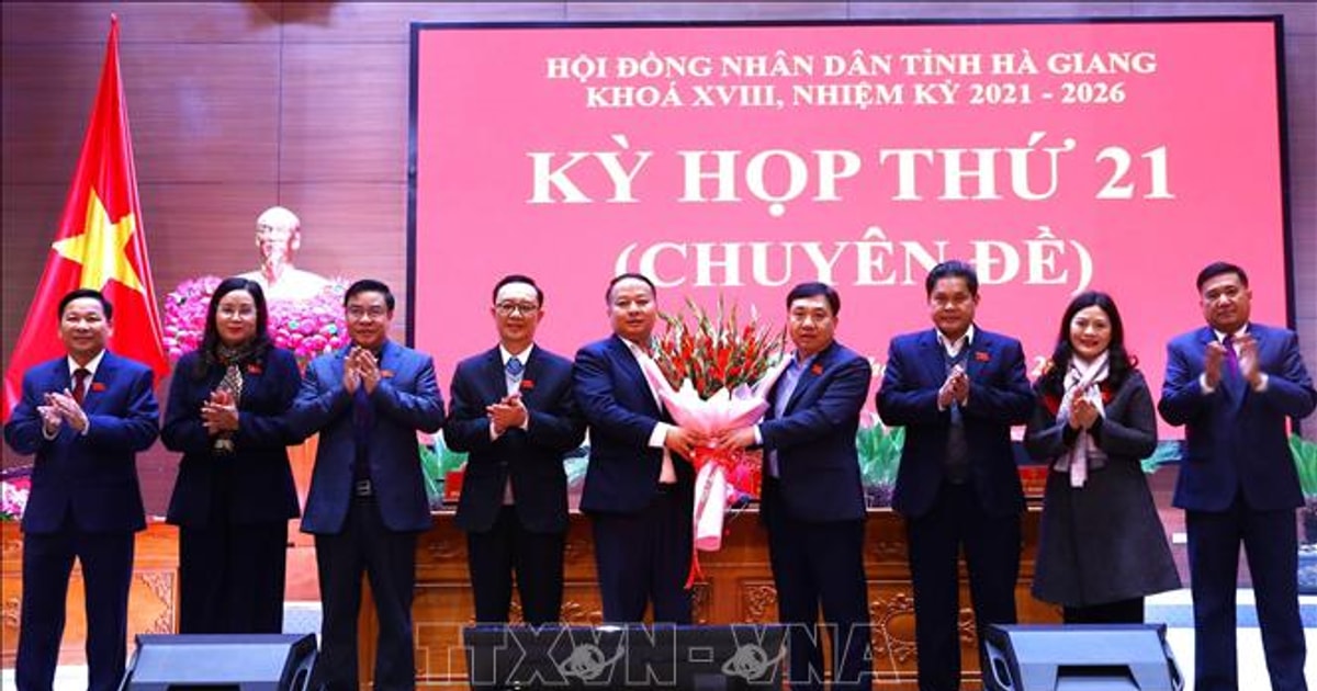 Le colonel Phan Huy Ngoc a été élu président du Comité populaire de la province de Ha Giang.