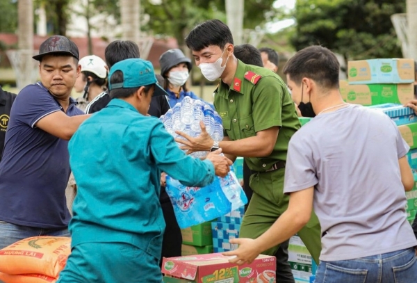 Những chuyến xe đầy nghĩa tình của người dân Đắk Lắk hướng về đồng bào miền Bắc