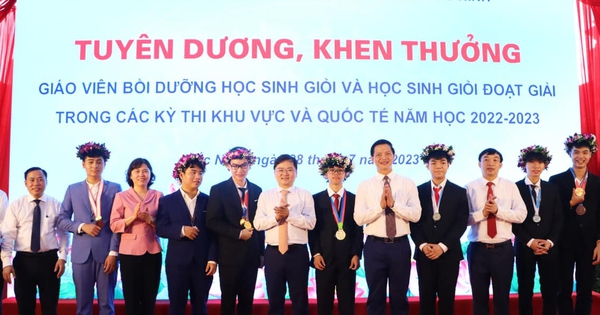 Bắc Ninh chi hơn 3,4 tỉ đồng khen thưởng giáo viên, học sinh giỏi quốc tế