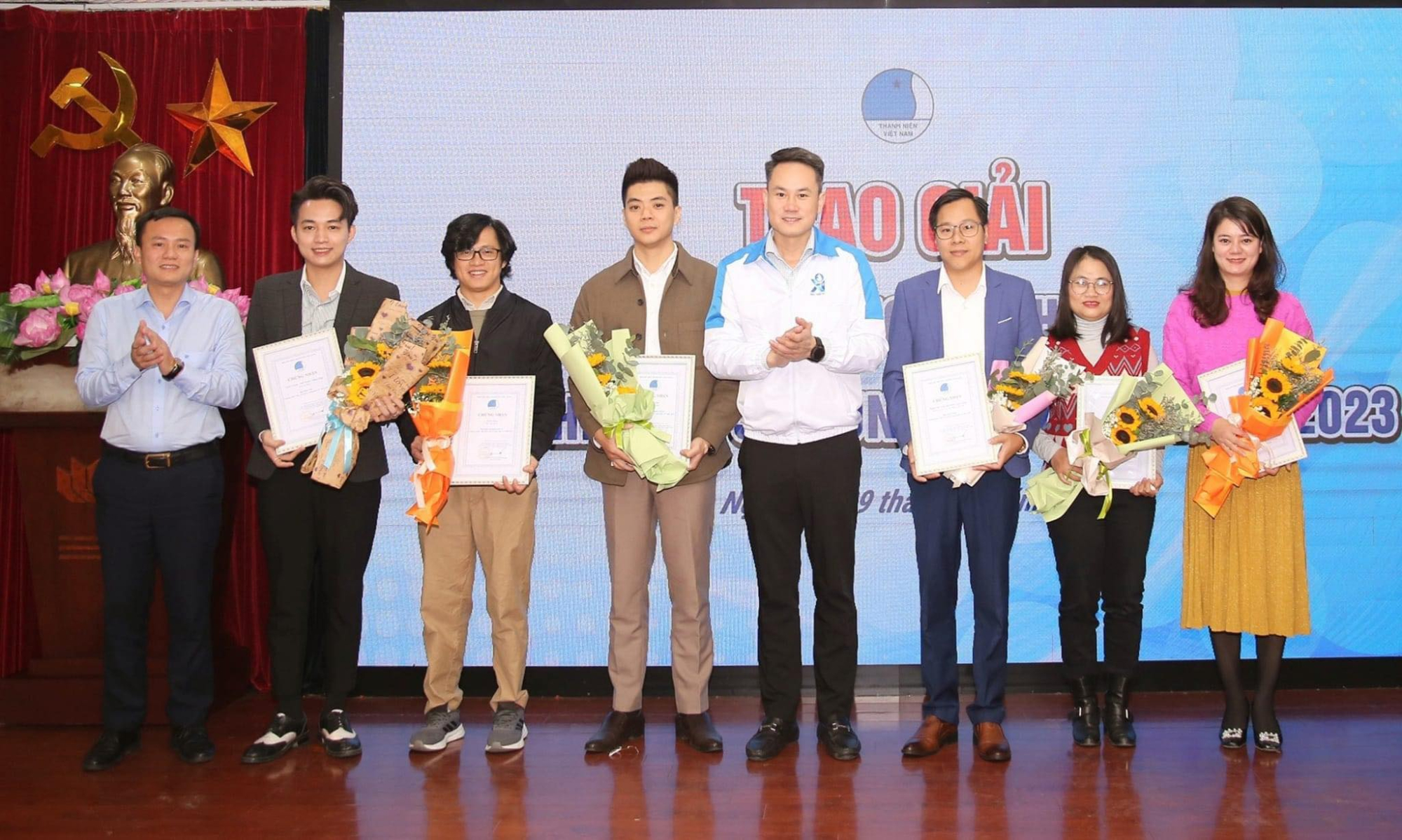 Awarding ceremony of the contest to write vivid memories about teachers and schools in 2023, photo 3