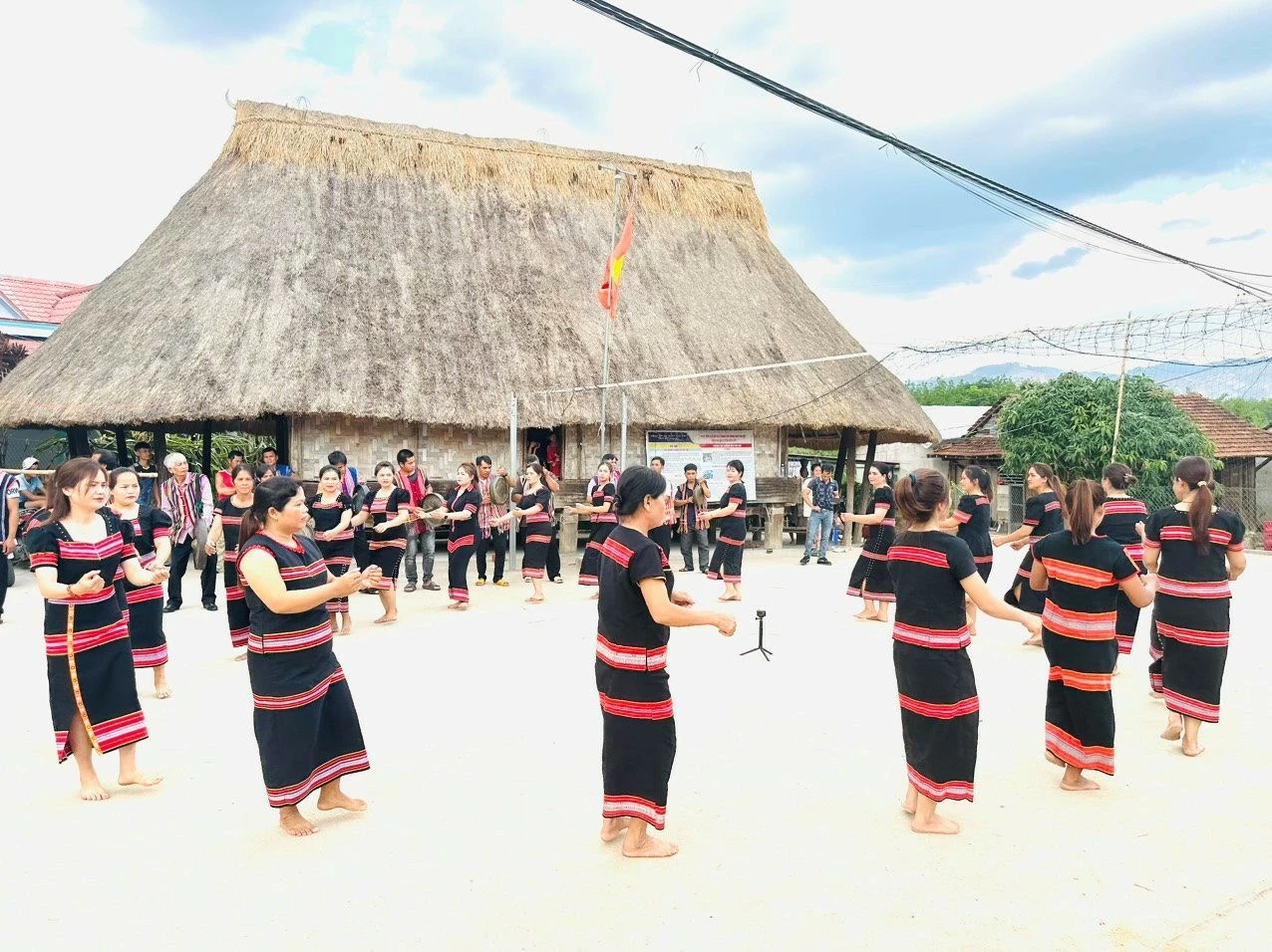 Ngọc Hồi - vùng đất ngã ba biên giới vươn mình tạo khí thế mới, động lực mới