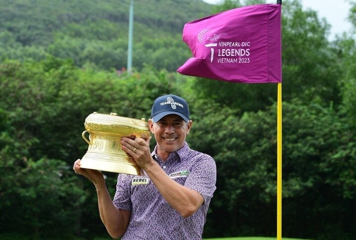 Le golfeur Adilson Da Silva a remporté le championnat.