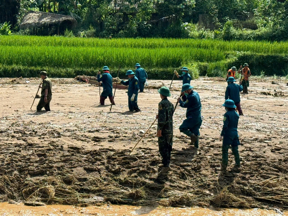 ទឹកជំនន់​នៅ​ខេត្ត​ឡាង​នូ​៖ រកឃើញ​សាកសព​១​នាក់​ទៀត​ហើយ​មនុស្ស​១០​នាក់​នៅតែ​បាត់​ខ្លួន​