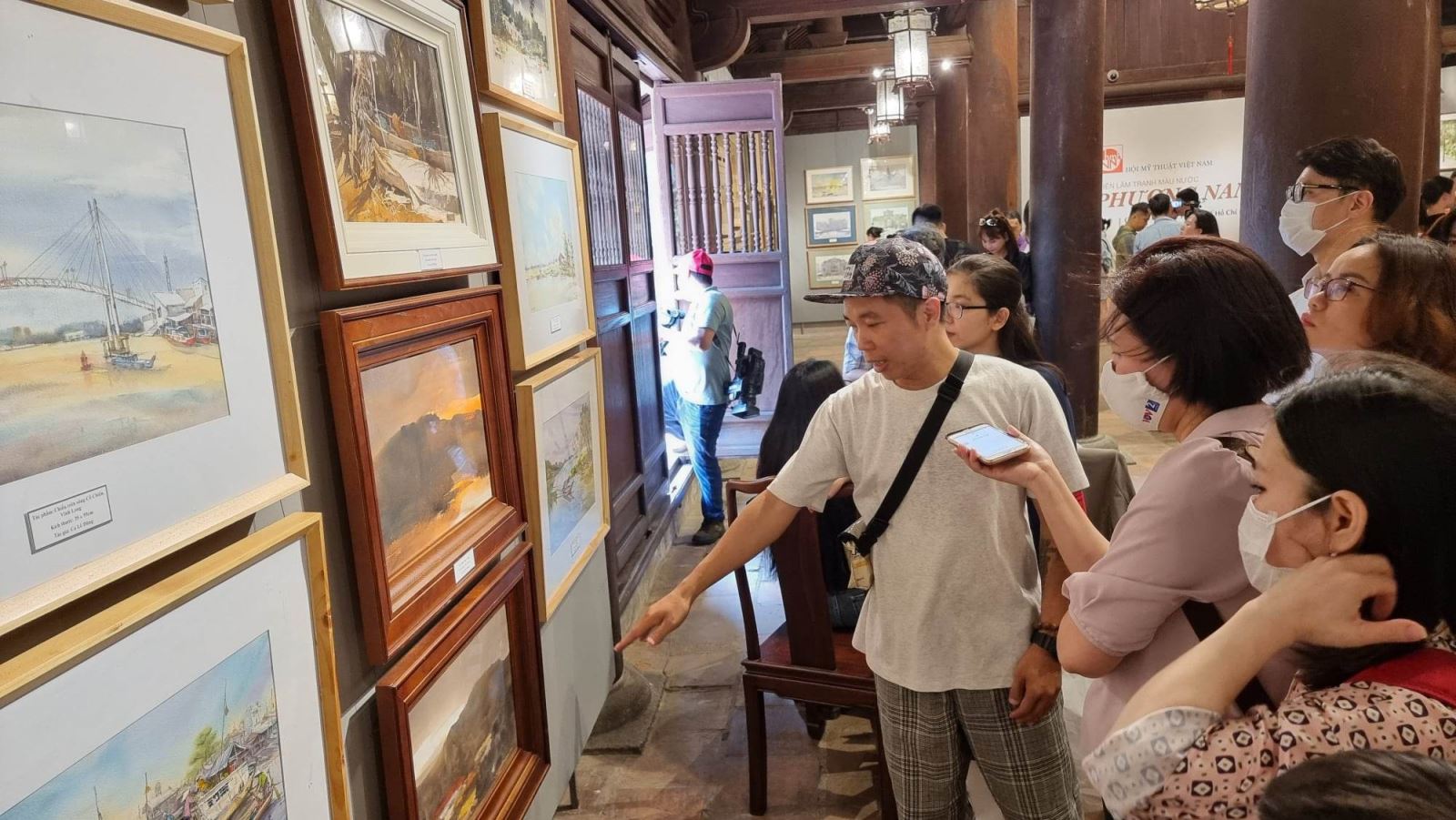 Coloré à l'exposition d'aquarelles du Sud à Hanoi