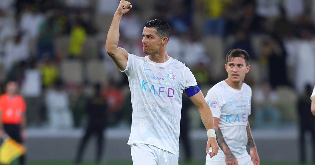 Ronaldo lập cú đúp trên chấm phạt đền, khép lại năm 2023 với 53 bàn thắng