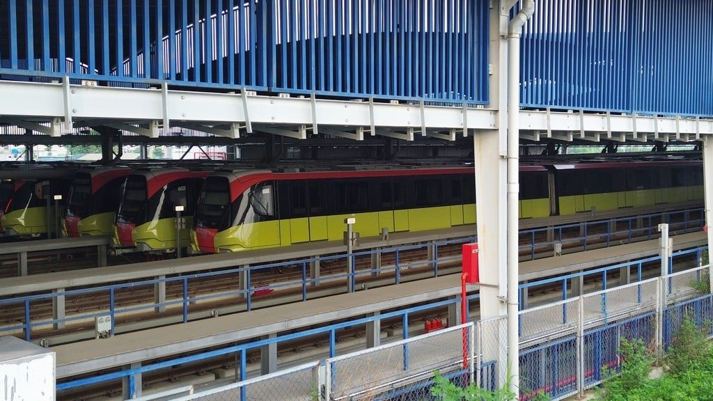 10 Züge auf der Strecke Nhon – Bahnhof Hanoi sind nach vielen Jahren des Wartens fahrbereit. Foto 3