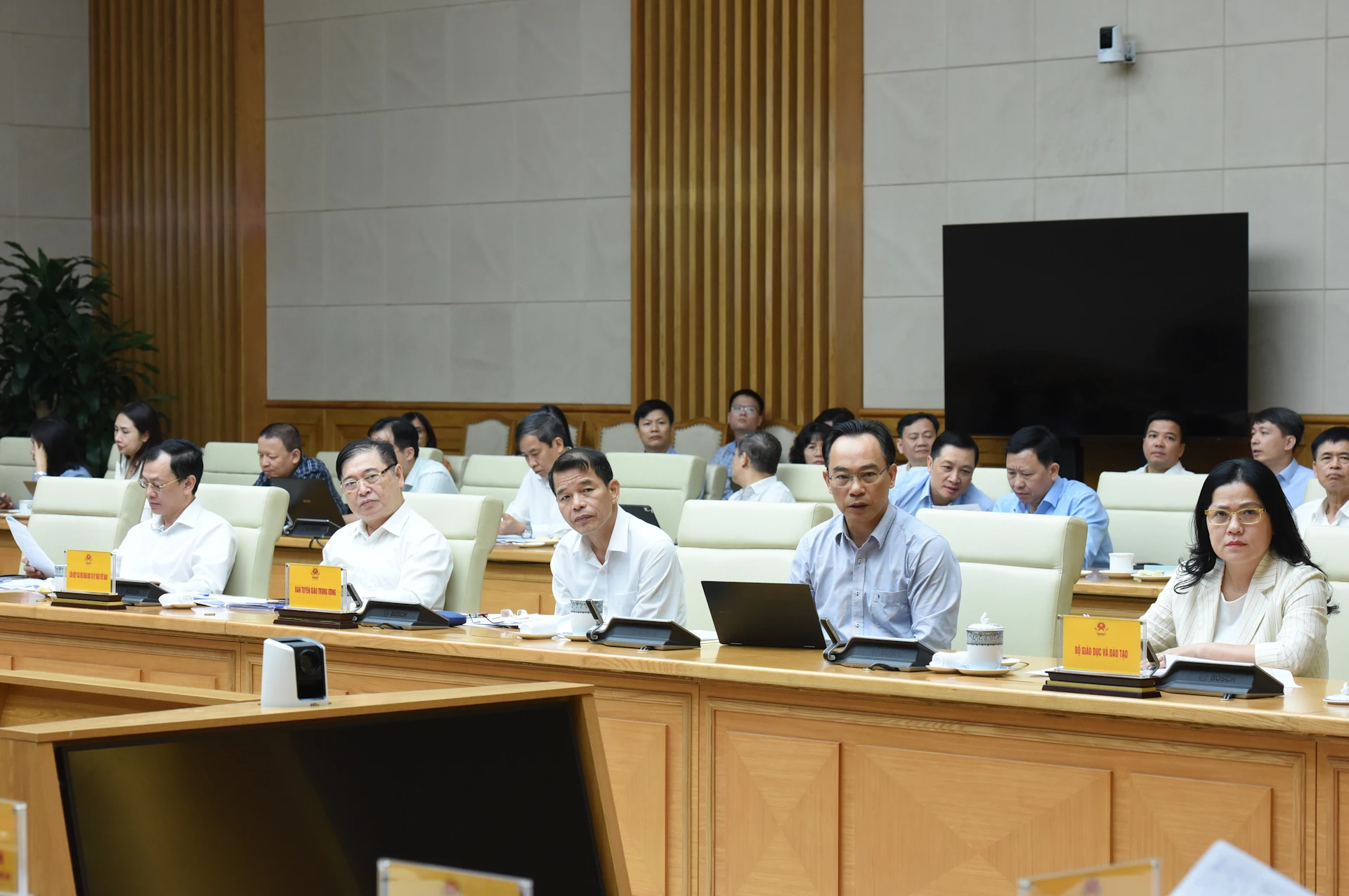 [Photo] Le Premier ministre Pham Minh Chinh préside la réunion du Comité national pour l'innovation en éducation et en formation photo 11