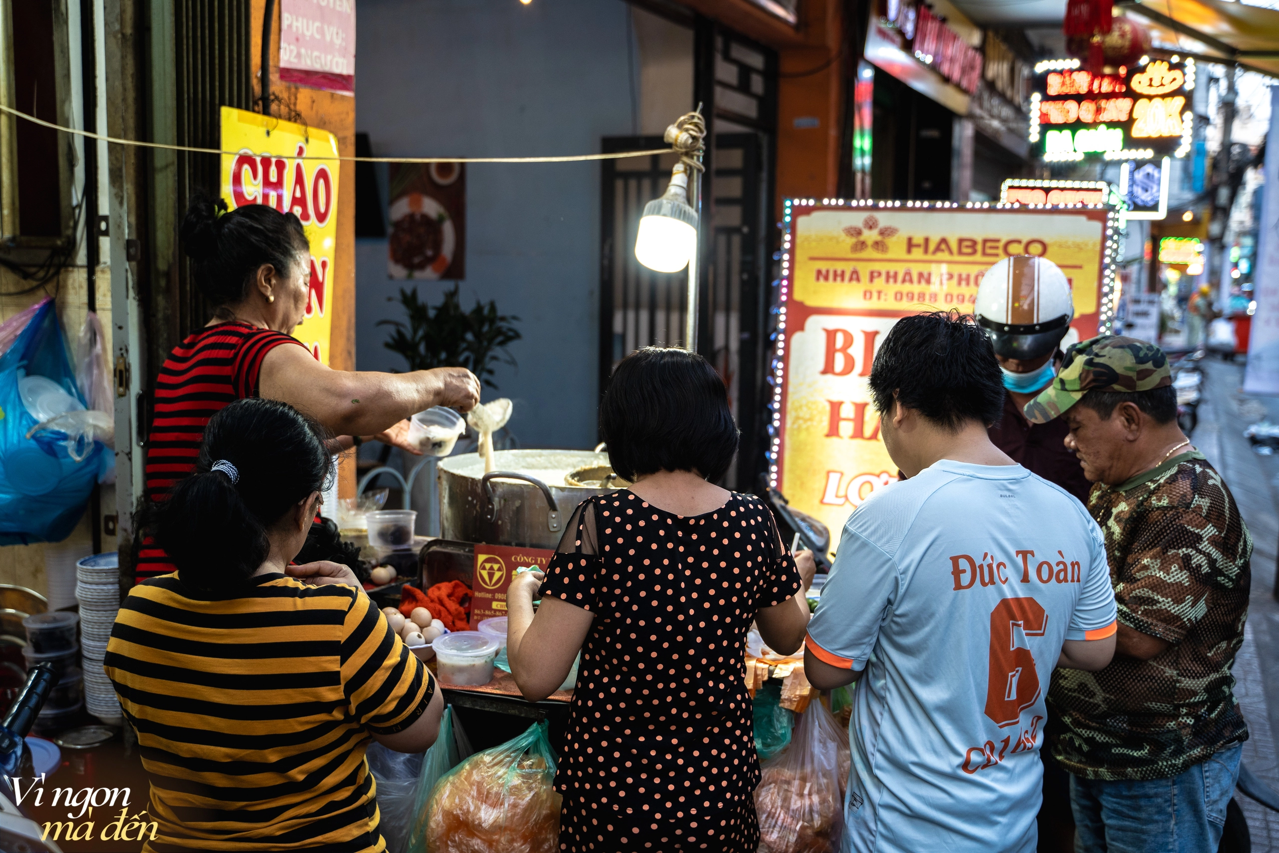Tiệm cháo sườn "gây thương nhớ" bởi nước xốt thịt trứ danh, khách mua nườm nượp bán không ngơi tay - Ảnh 8.