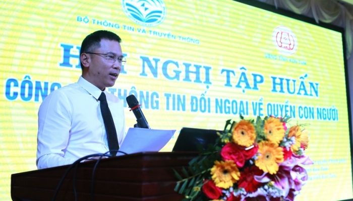 Hội nghị tập huấn thông tin đối ngoại về quyền con người