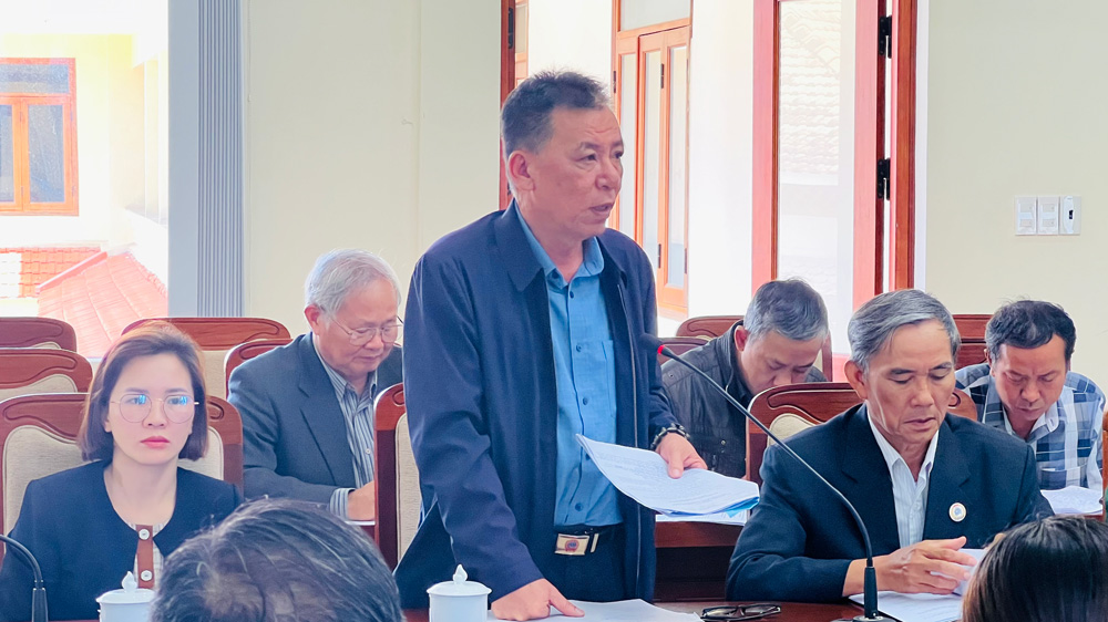 Các đại biểu tham gia góp ý phản biện dự thảo nghị quyết