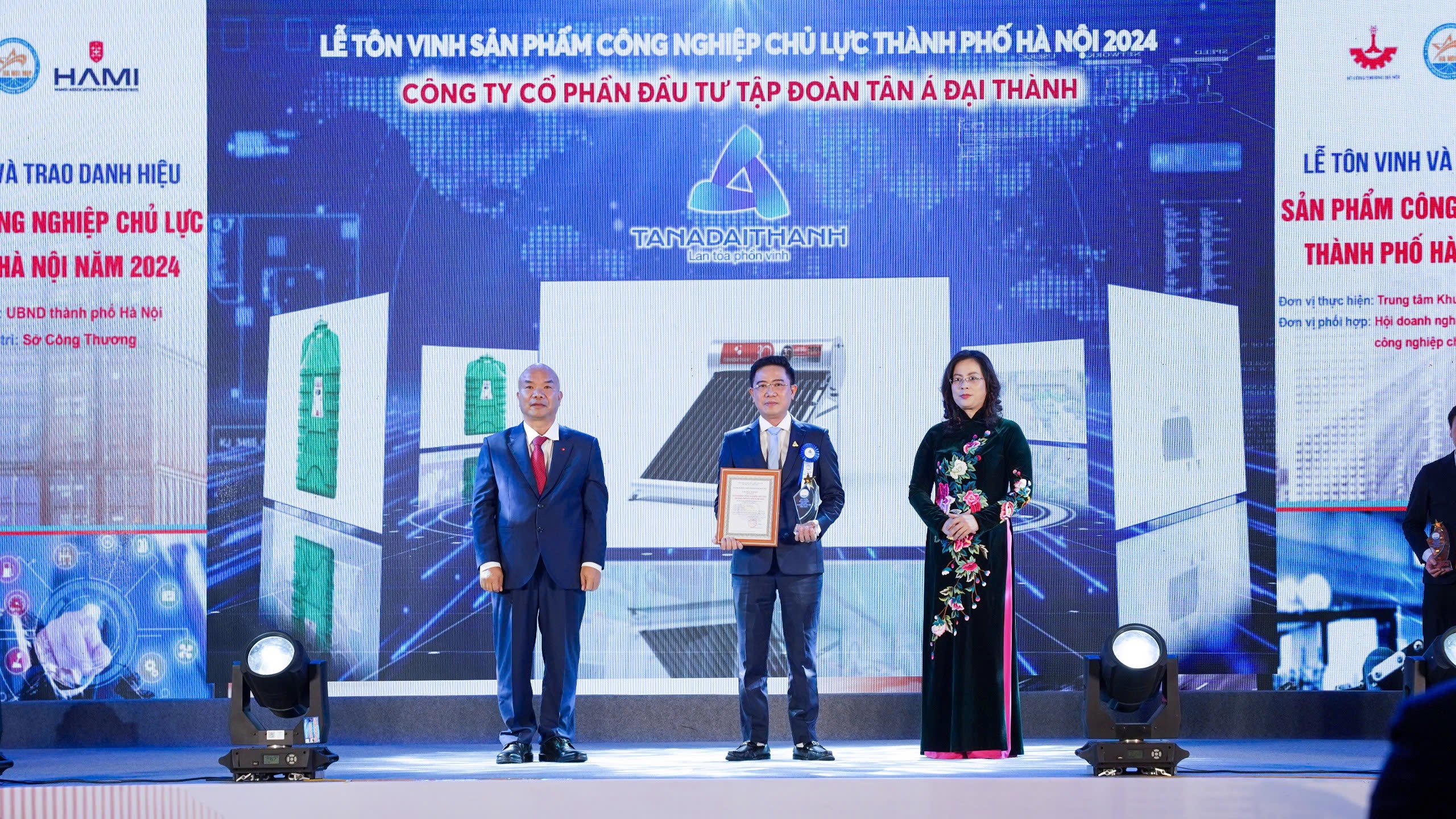 Tan A Dai Thanh รู้สึกภูมิใจที่ได้รับเกียรติด้วยผลิตภัณฑ์ 5 ชิ้นจากงาน Hanoi Key Industrial Awards 2024