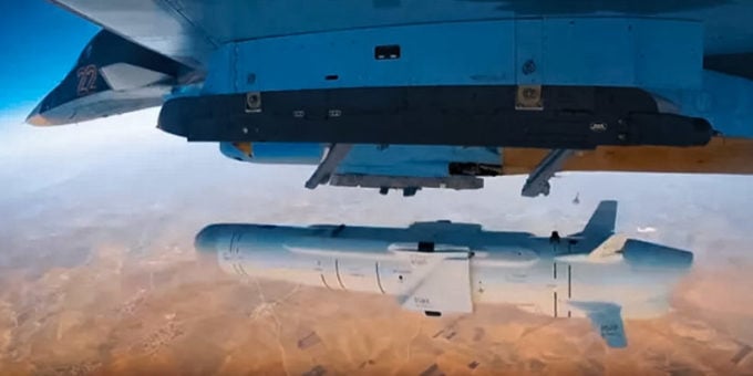 Russischer Su-34-Jagdbomber startet während einer Übung 2021 eine Kh-35U-Rakete. Foto: Russisches Verteidigungsministerium