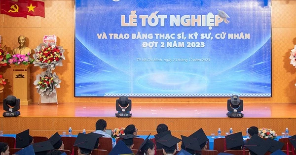 Nợ bằng tốt nghiệp của hơn 1.000 sinh viên do đổi tên trường