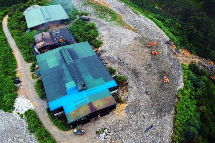 Xuan Truong solid waste treatment plant in Da Lat, seen from above. (Photo: X.N)