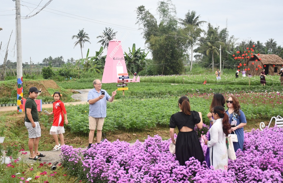 Mô hình du lịch cộng đồng, du lịch nông nghiệp, nông thôn phát triển mạnh mẽ ở một số địa phương.