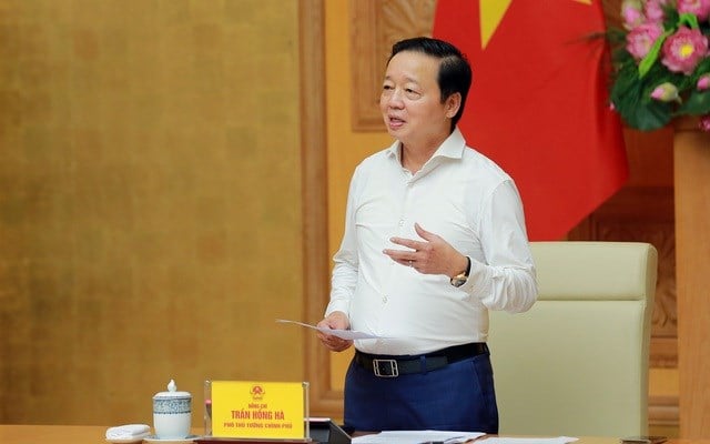 Deputy Prime Minister Tran Hong Ha is Head of the Steering Committee on high-speed railway.