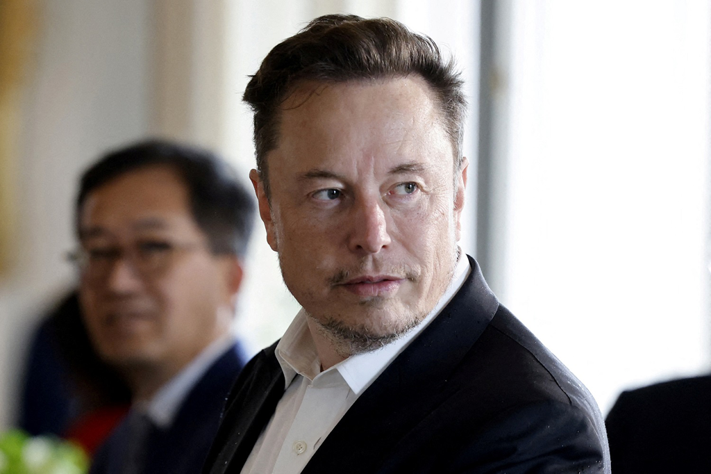 Ông Elon Musk trở lại vị trí giàu nhất thế giới - Ảnh 1.