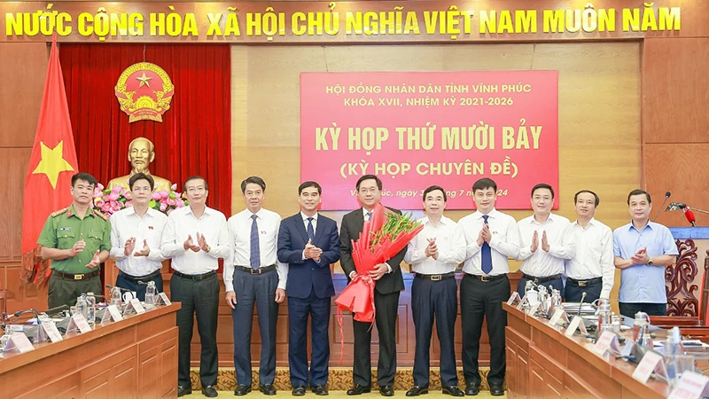 Vĩnh Phúc bầu Chủ tịch Ủy ban nhân dân tỉnh và một số chức danh