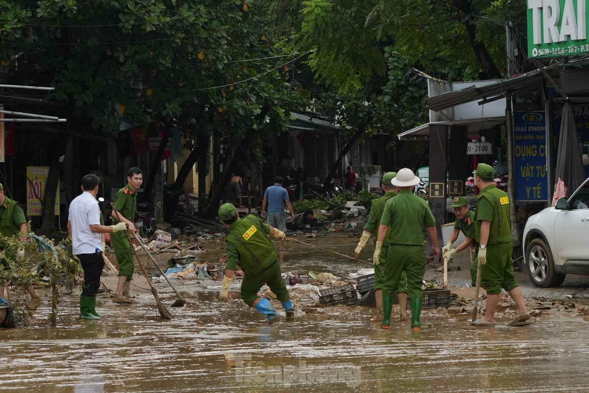 Obrázek Tuyen Quang po povodni, foto 7