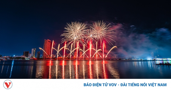 La Finlande et la Chine s'affrontent lors de la dernière soirée du Festival international des feux d'artifice de Da Nang