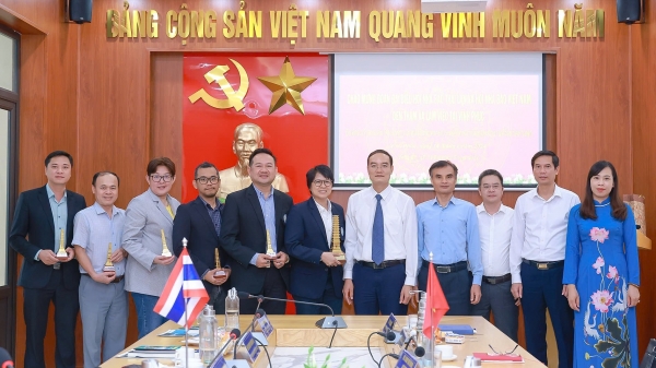 L'Association des journalistes de la province de Vinh Phuc échange ses expériences professionnelles avec ses collègues thaïlandais