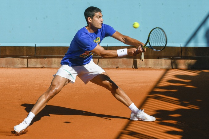 Carlos Alcaraz tự tin về khả năng bảo vệ ngôi vô địch Madrid Open - 1