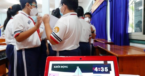 Les étudiants ne sont pas satisfaits de la matière des sciences naturelles, que leur enseigne le directeur du département de l'éducation et de la formation d'Ho Chi Minh-Ville ?