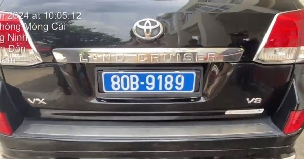 Tài xế ô tô Land Cruiser bị dừng xe ở trạm thu phí, lộ việc gắn biển 80B giả