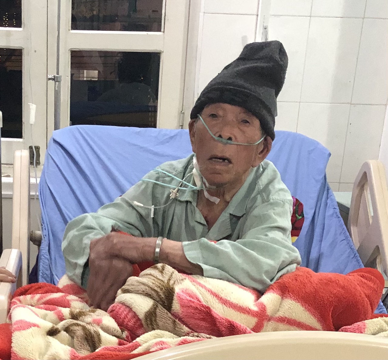 脳卒中を患っていた83歳の少数民族男性の命を救うために間に合った。