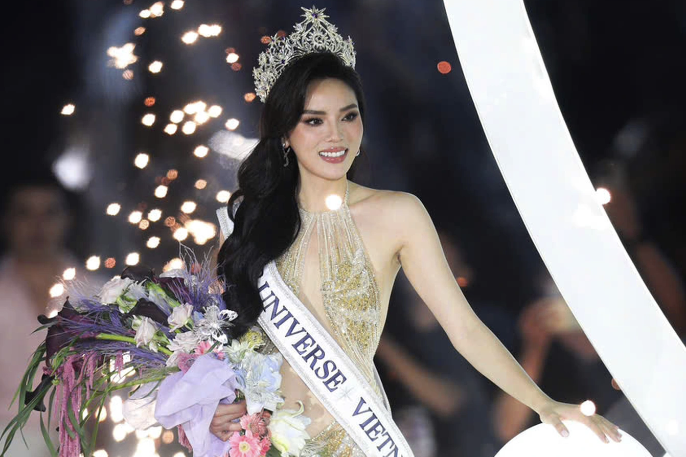 Kỳ Duyên đăng quang Miss Universe Vietnam, góp 500 triệu đồng cho vùng lũ