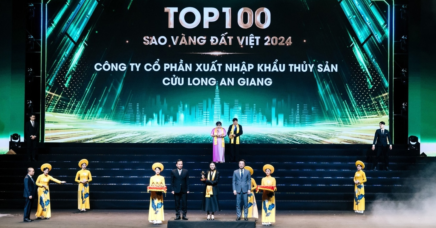 Cuu Long An Giang Seafood a été honoré parmi les 100 meilleures étoiles d'or du Vietnam