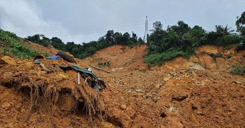 Fuertes lluvias durante 6 horas consecutivas en Hoa Binh y Thanh Hoa, riesgo de hundimiento del terreno