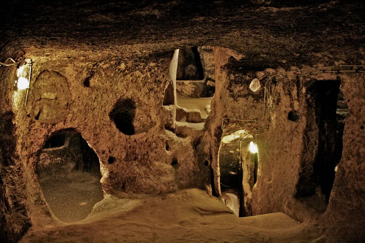Derinkuyu, nghĩa là 