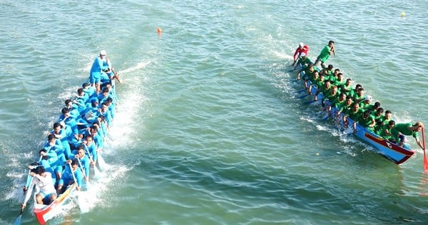 Exciting boat racing festival on Ca Ty river to welcome the new year