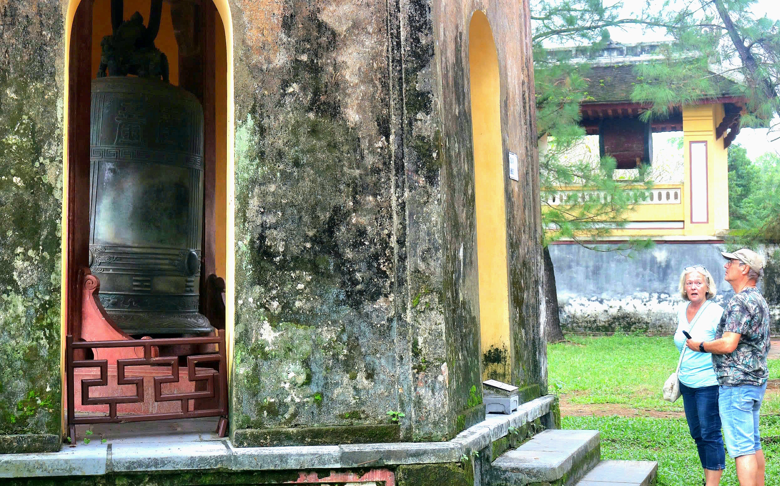Bảo tồn "kho báu di sản" chuông đồng thời Nguyễn - Ảnh 3.