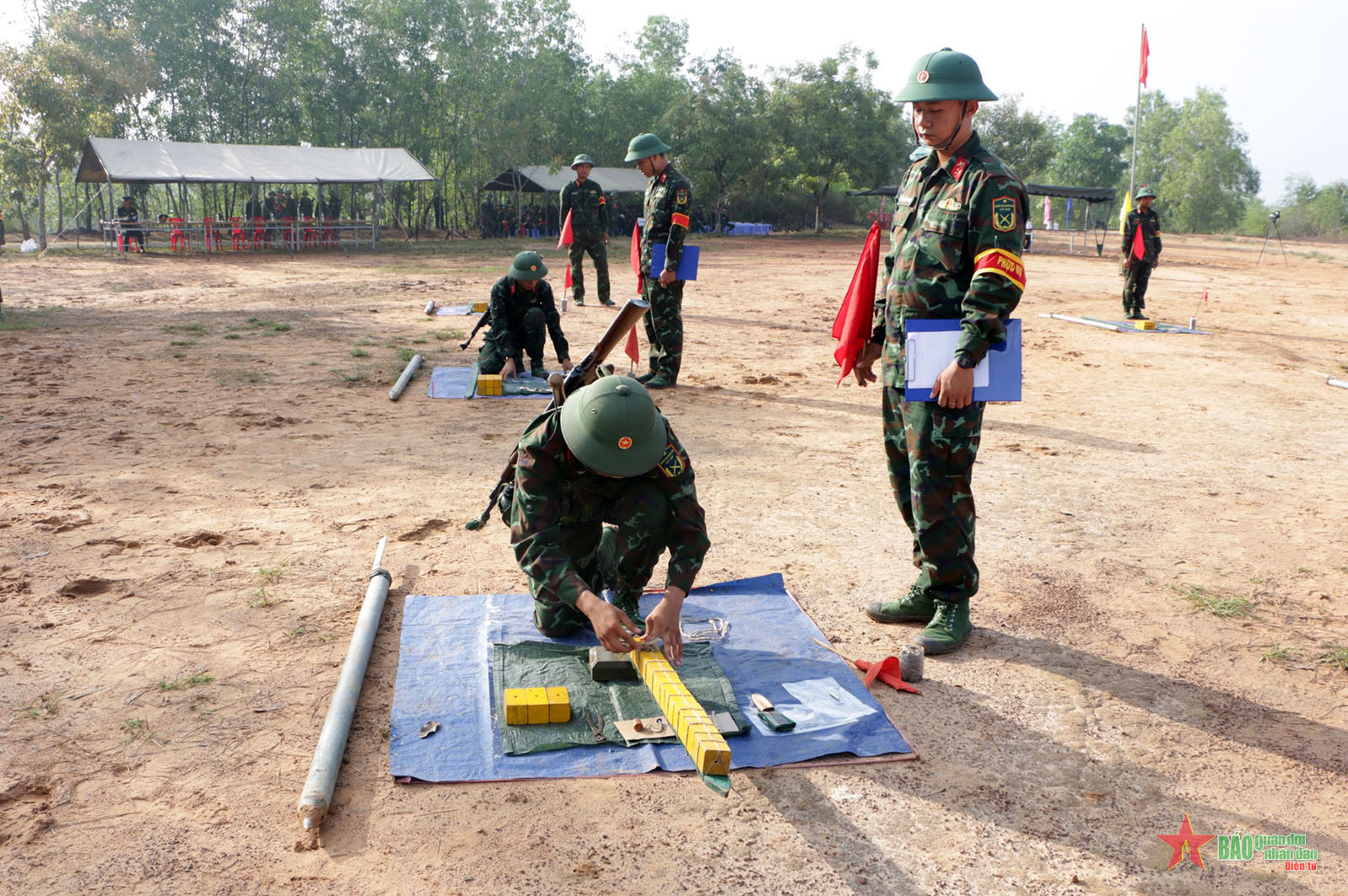 L'École des officiers du génie teste les nouveaux soldats sur le test des « 3 explosions ».