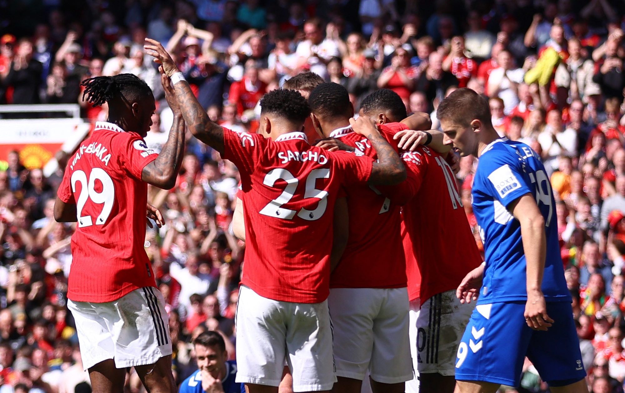 Người nhện Pickford trổ tài, Everton vẫn thua trắng Man United - Ảnh 7.