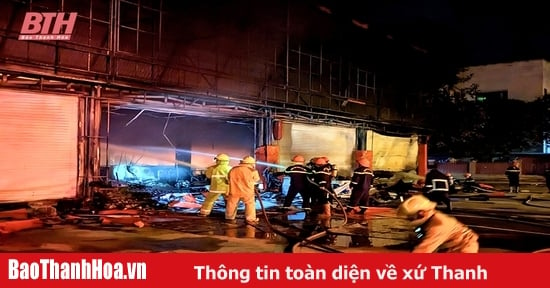 Siêu thị điện máy cháy lúc rạng sáng, thiệt hại lớn về tài sản