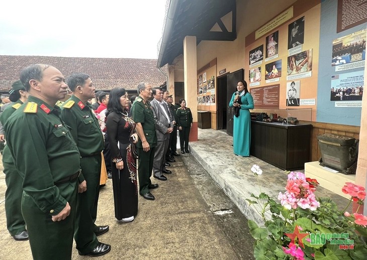 Presentando más de 300 artefactos e imágenes sobre el dolor del Agente Naranja en Vietnam - foto 1