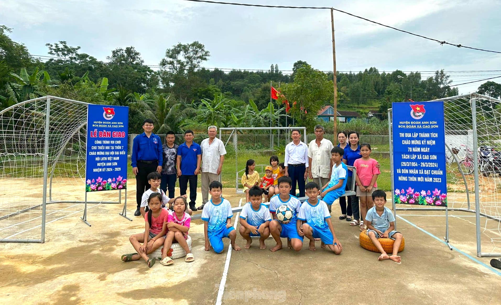 Des chiffres et des images impressionnants de jeunes de Nghe An lançant la campagne de bénévolat d'été, photo 10