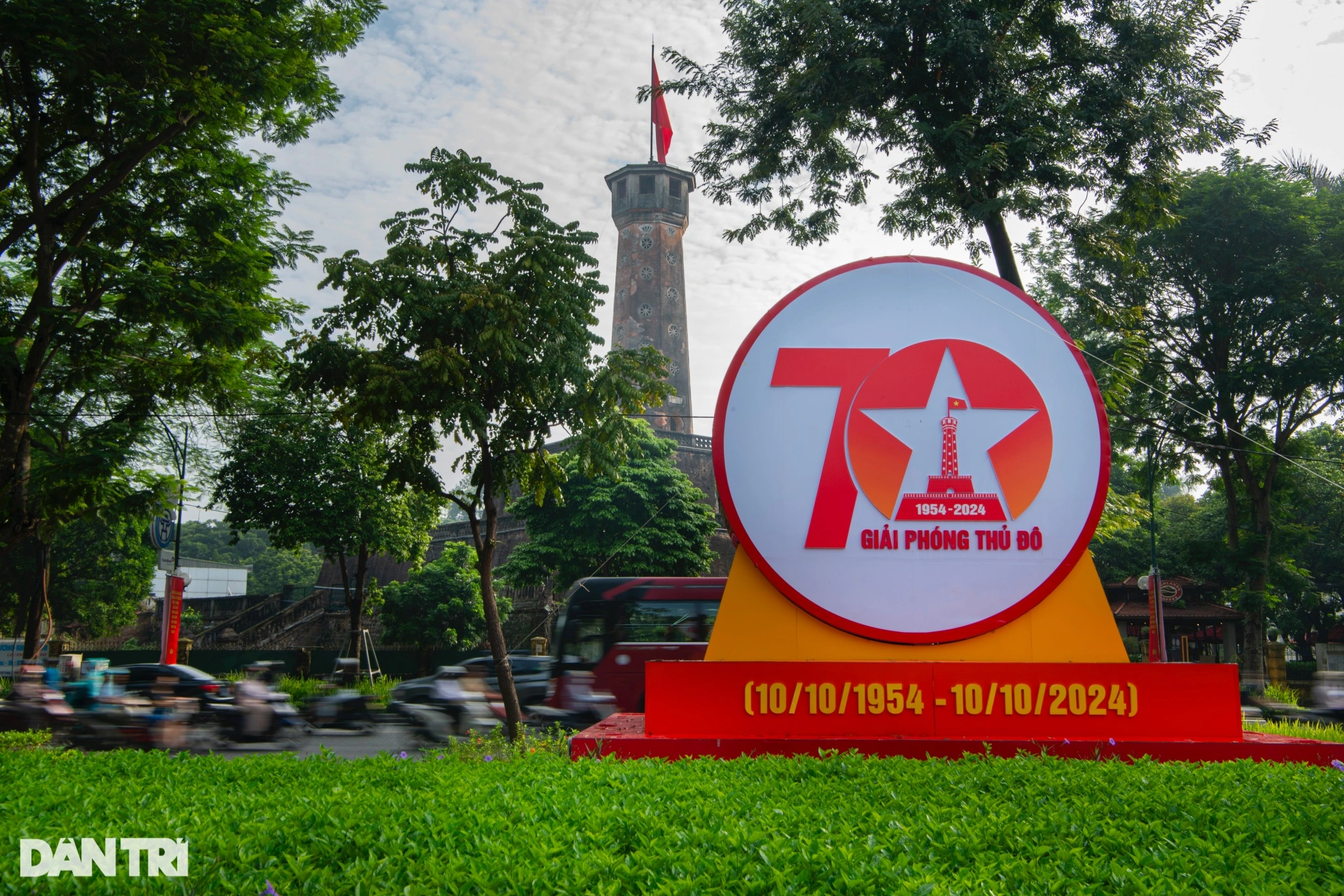 Bilder vom Tag des Sieges - Befreiung der Hauptstadt auf den Straßen von Hanoi